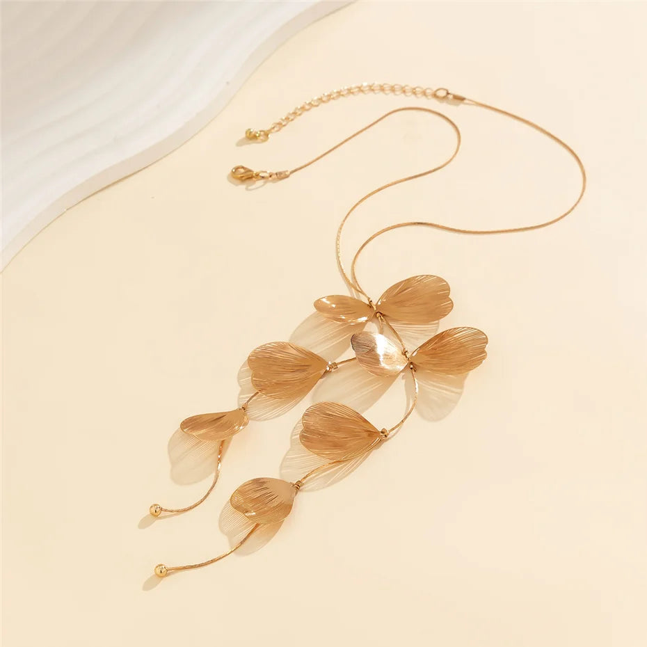 Flower Petal Pendant Choker Necklace – Y-Style Snake Chain for Weddings & Special Events